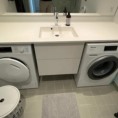 Carlsberg Stunning W Balcony Apartment