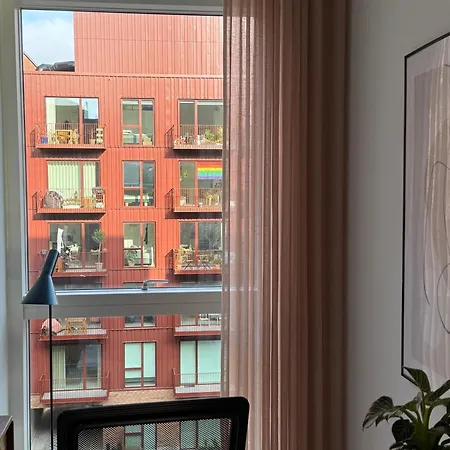 Carlsberg Stunning W Balcony Apartment